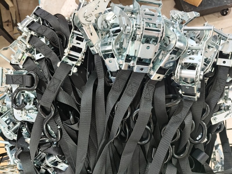 1inch ratchet strap with S hooks